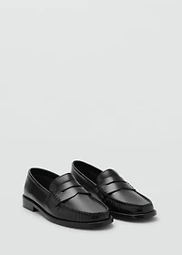Gathered leather moccasin