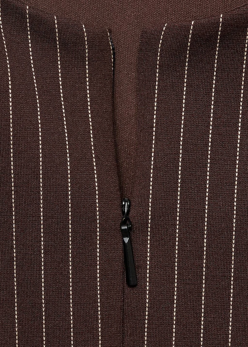 Fitted zip-up top