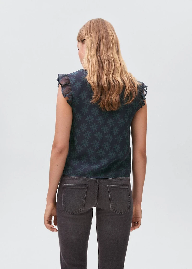 Floral blouse with ruffles