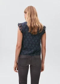 Floral blouse with ruffles