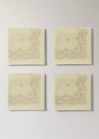 Linen napkins with floral pattern