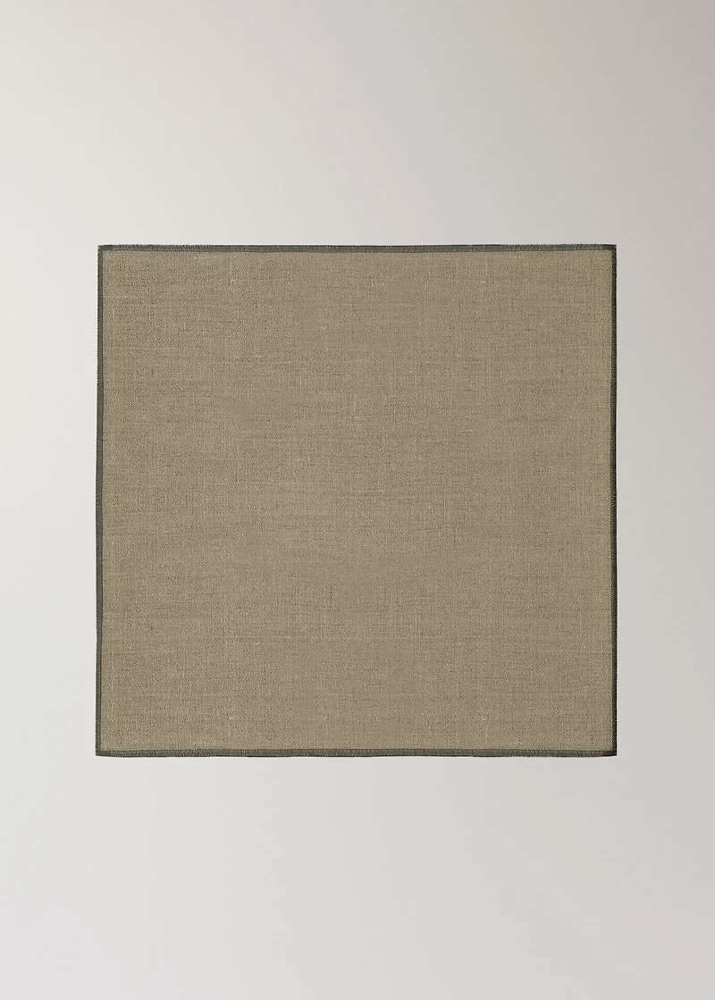 Linen napkins with contrasting overlock