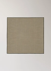 Linen napkins with contrasting overlock