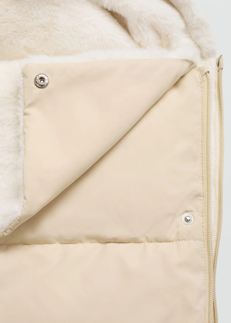 Fur-effect walking bag