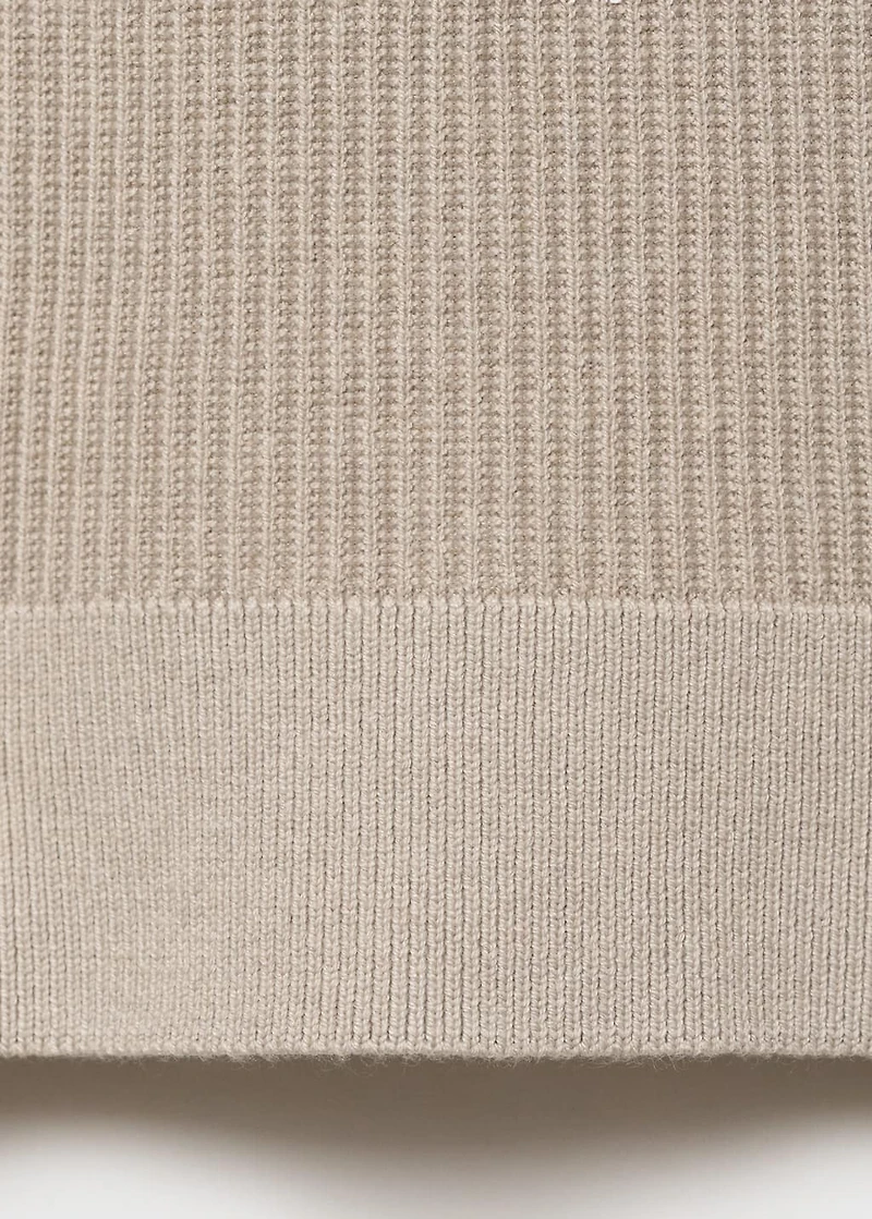 Ribbed sweater with zip neck