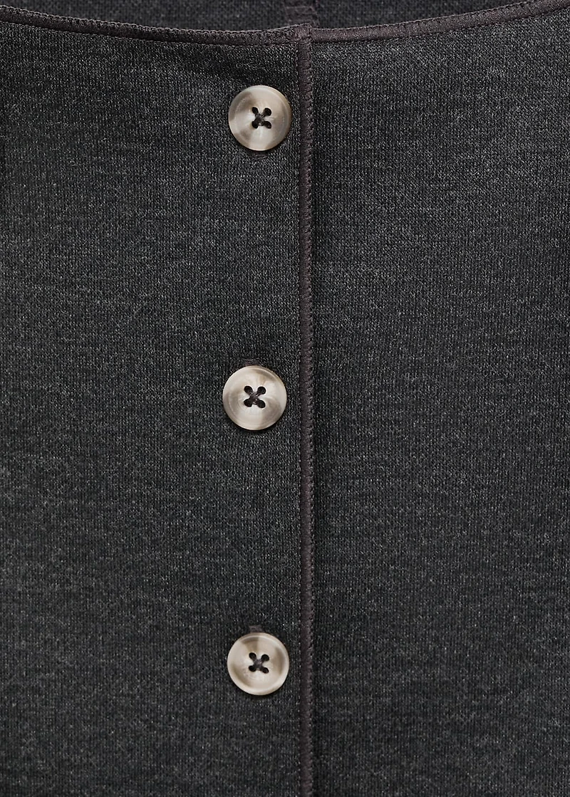 Round neck buttoned vest