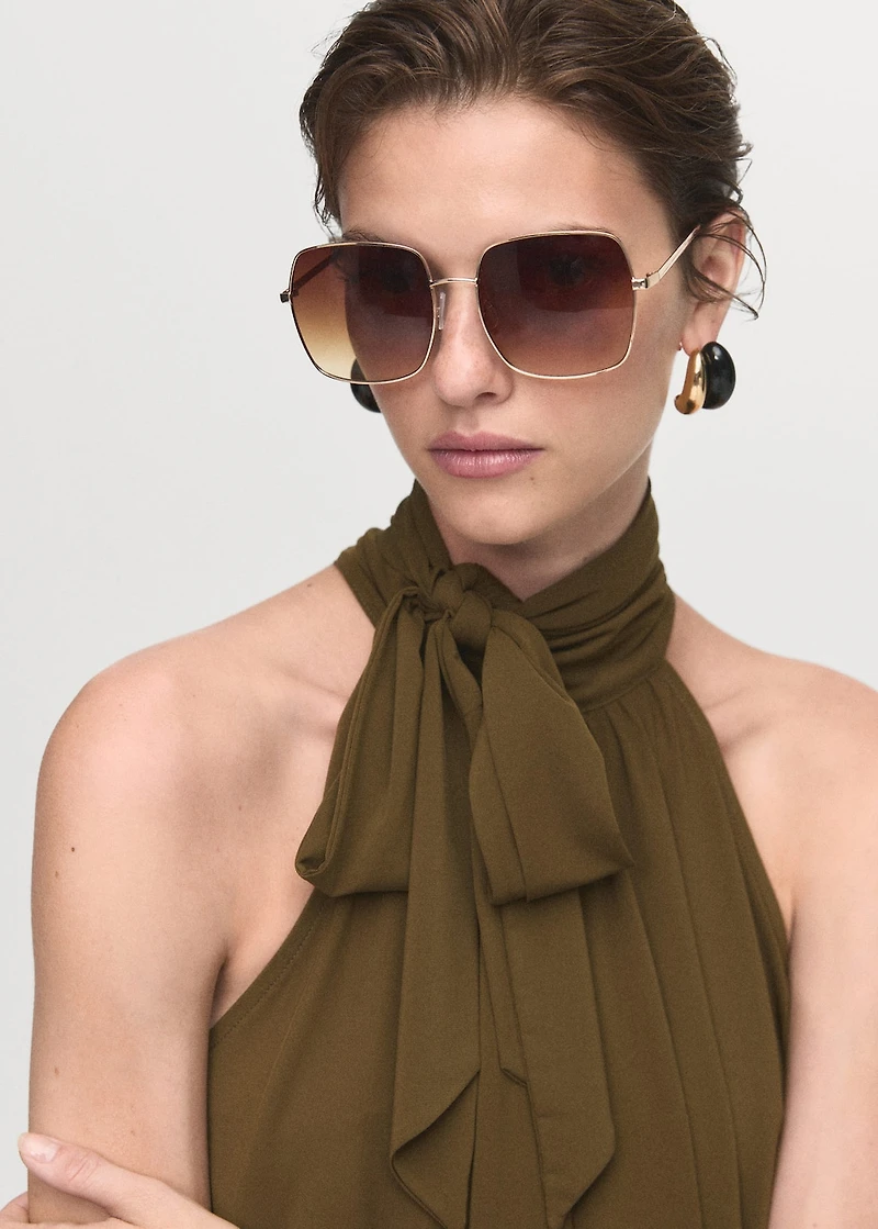 Halter top with bow