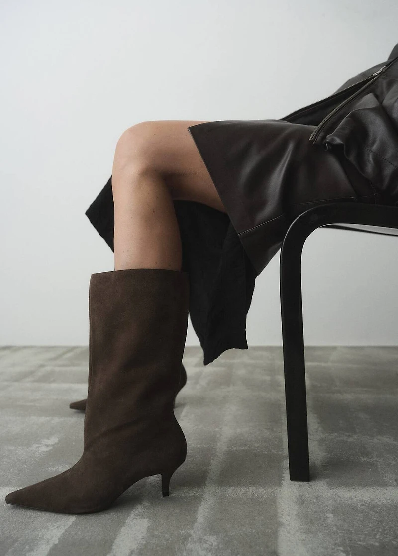 Suede ankle boot with kitten heel