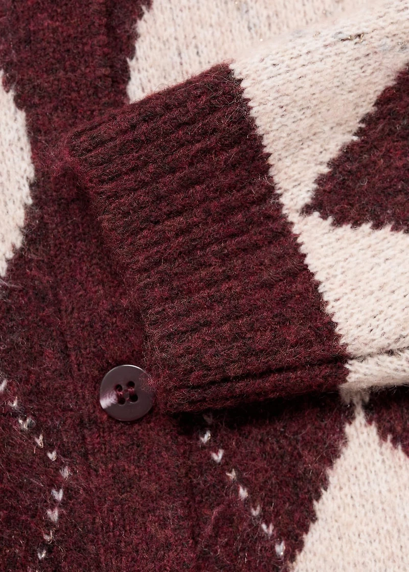 Knitted cardigan with diamonds