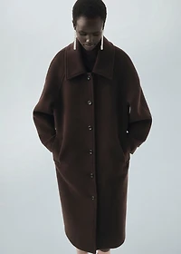 Buttoned wool coat