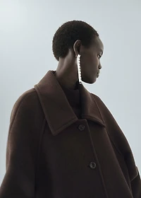 Buttoned wool coat