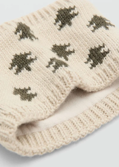 Embroidered knitted scarf