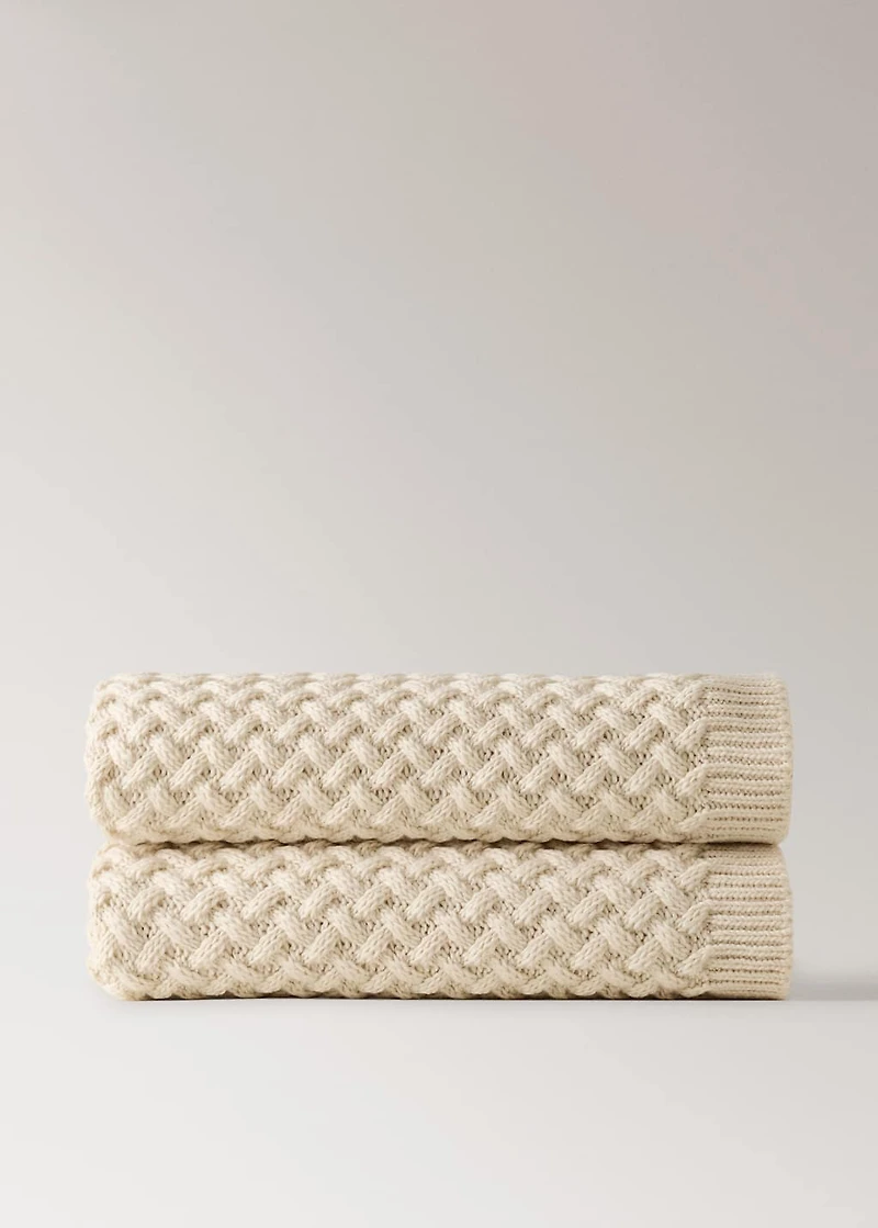 Interwoven knit throw