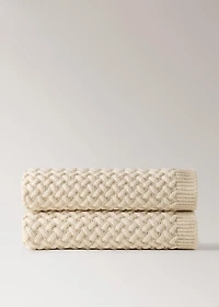 Interwoven knit throw