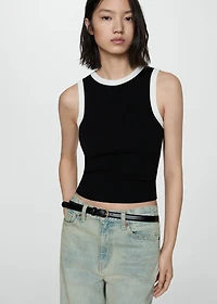 Knitted top with contrasting piping