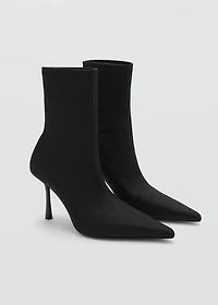 Heel sock boots