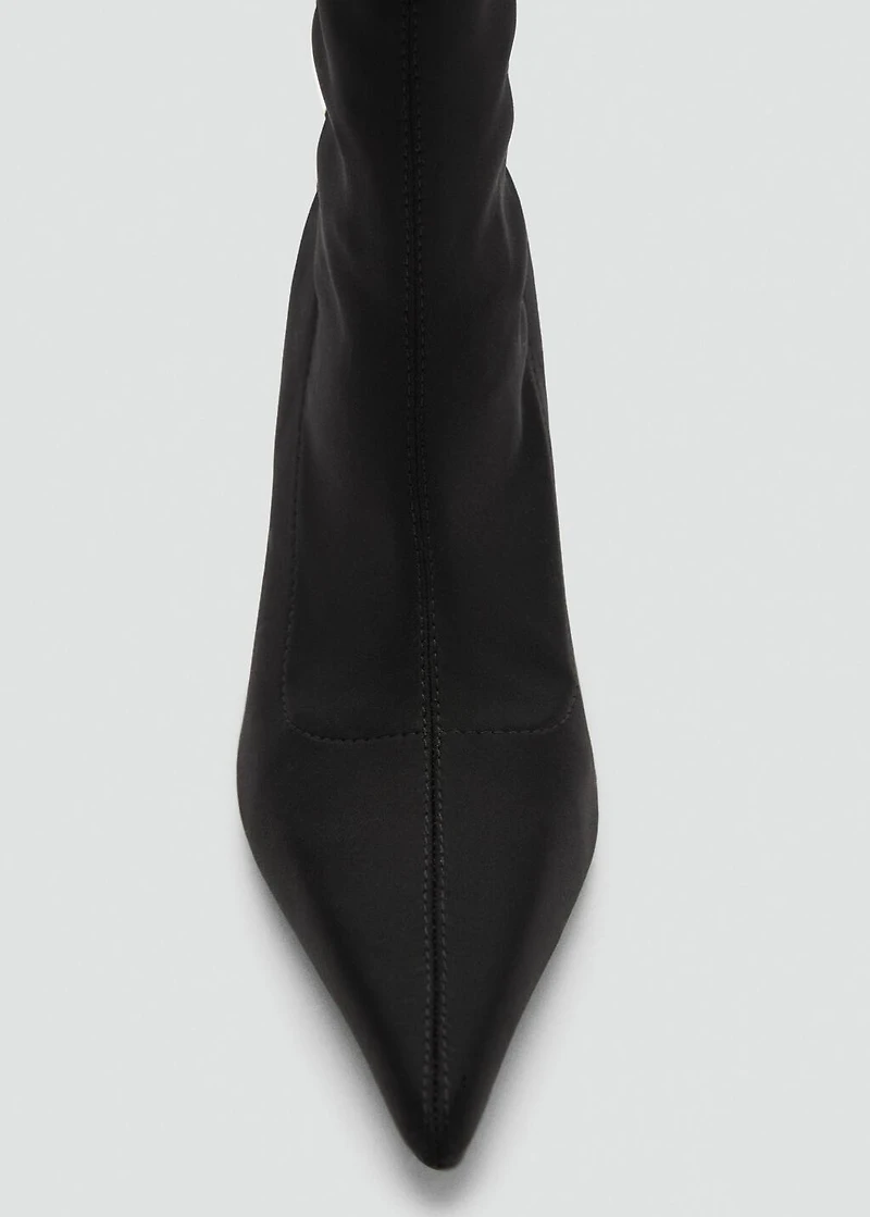 Heel sock boots