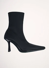 Heel sock boots