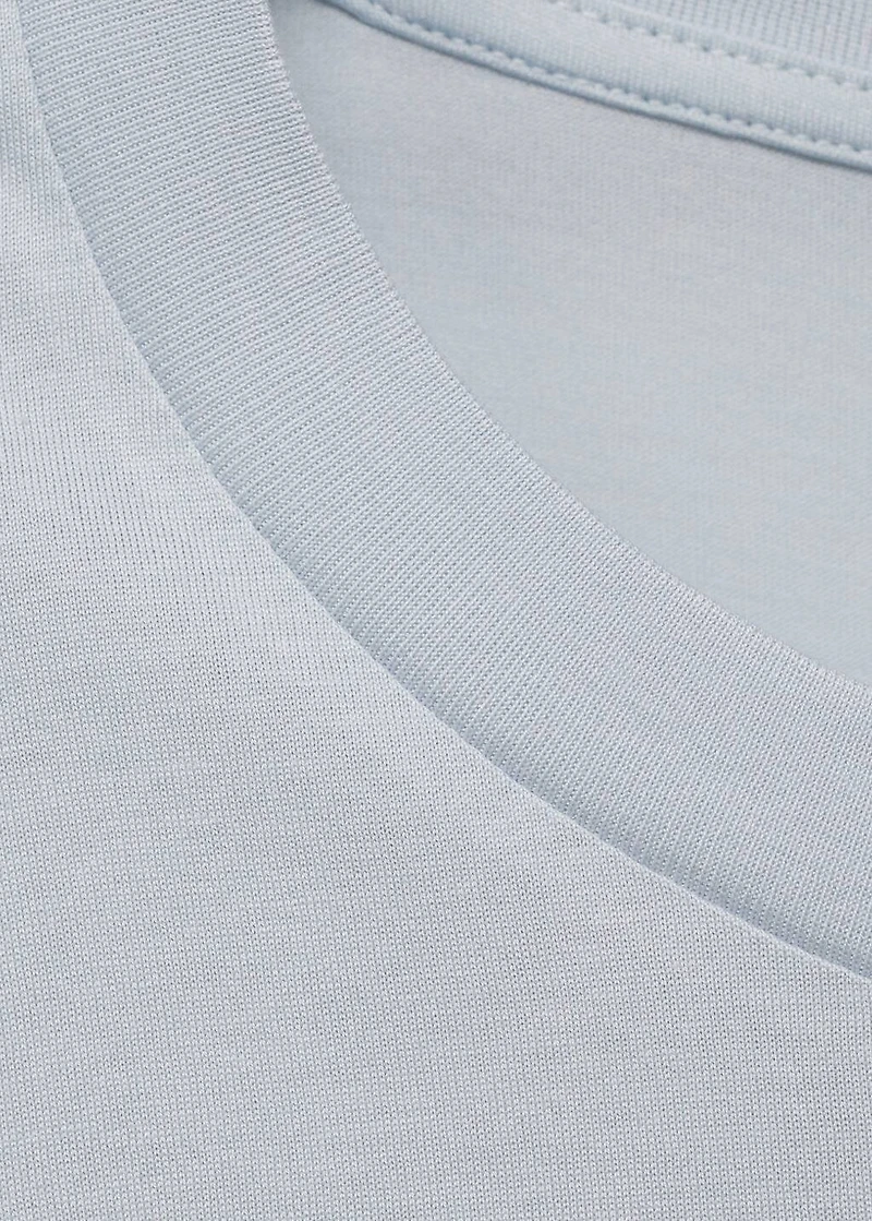 100% cotton slim-fit t-shirt