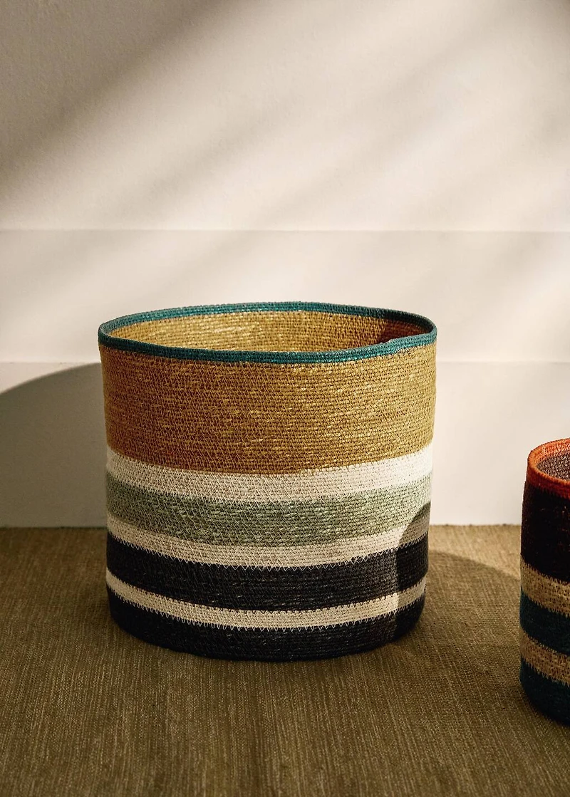 Medium multi-coloured seagrass basket