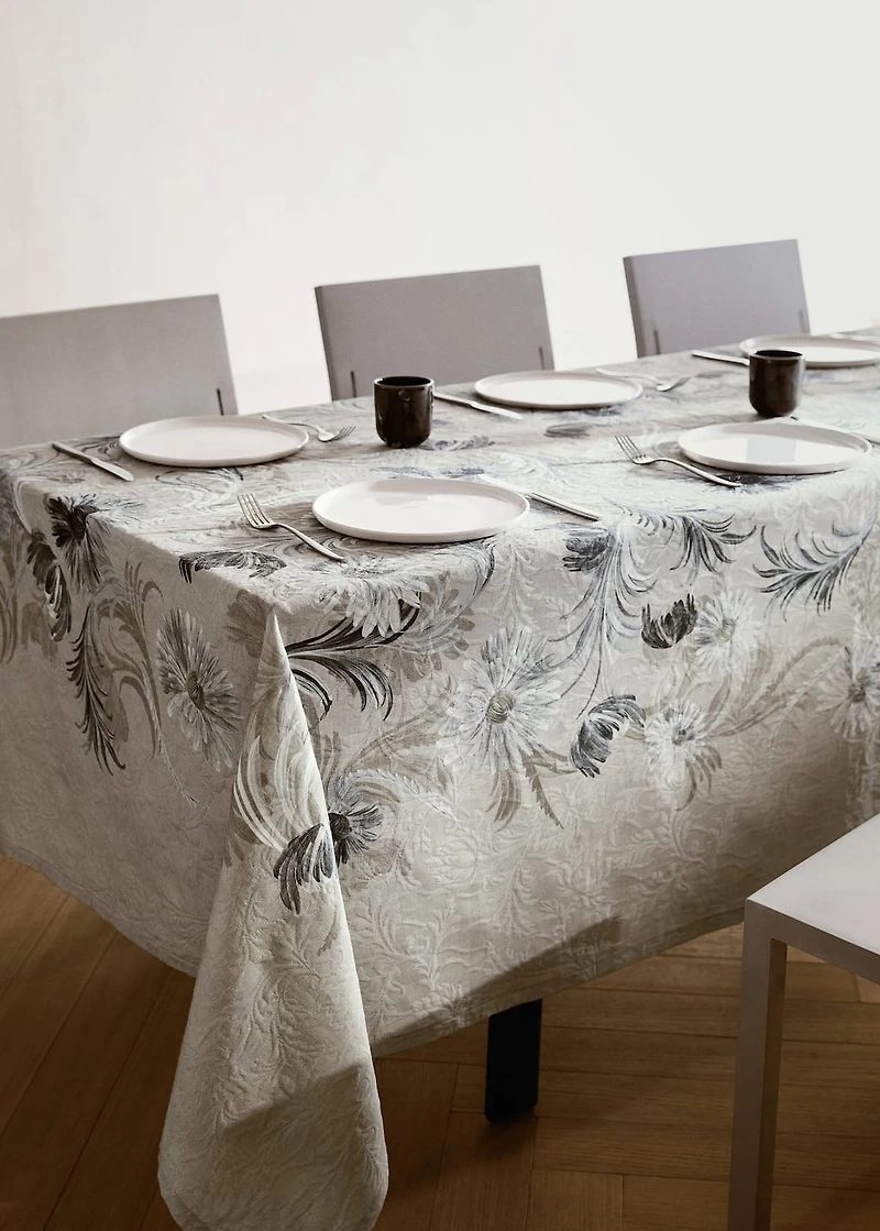 Cotton jacquard floral-print tablecloth for 6 to 8 diners