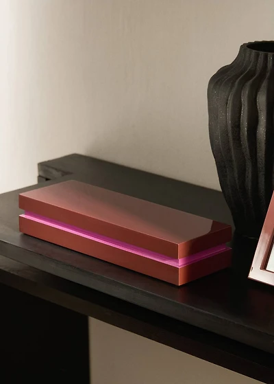 Rectangular two-tone lacquered box