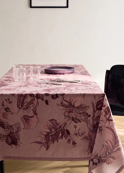 Cotton tablecloth with floral design for 6 to 8 diners