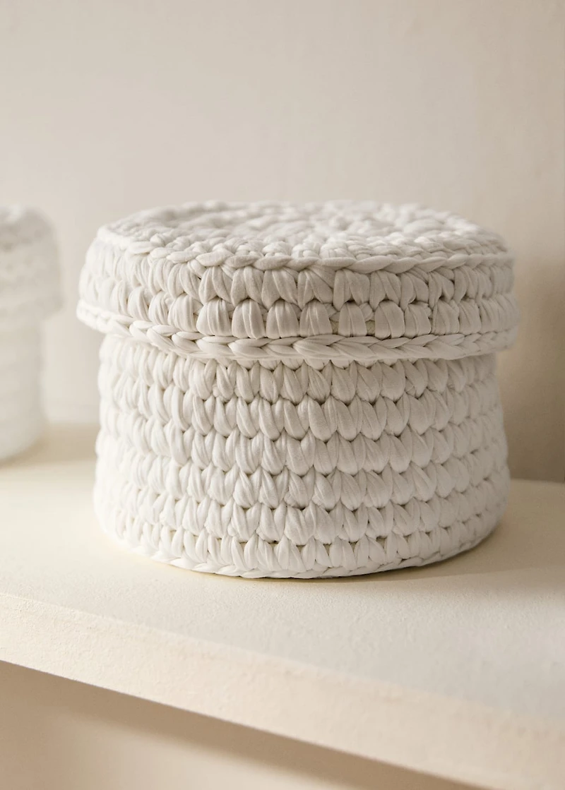 Medium round basket with lid