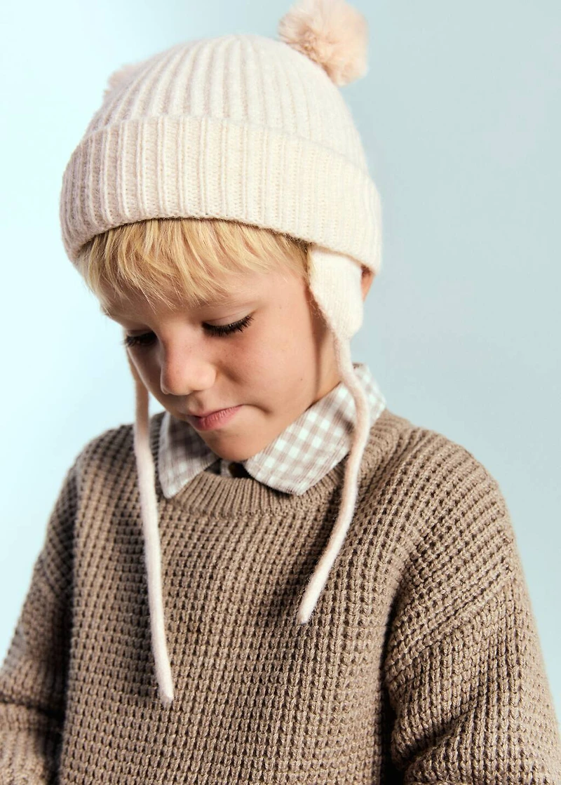 Knitted bobble hat
