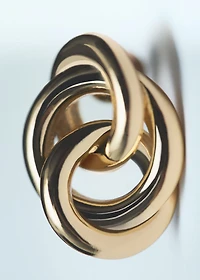 Intertwined hoop earrings