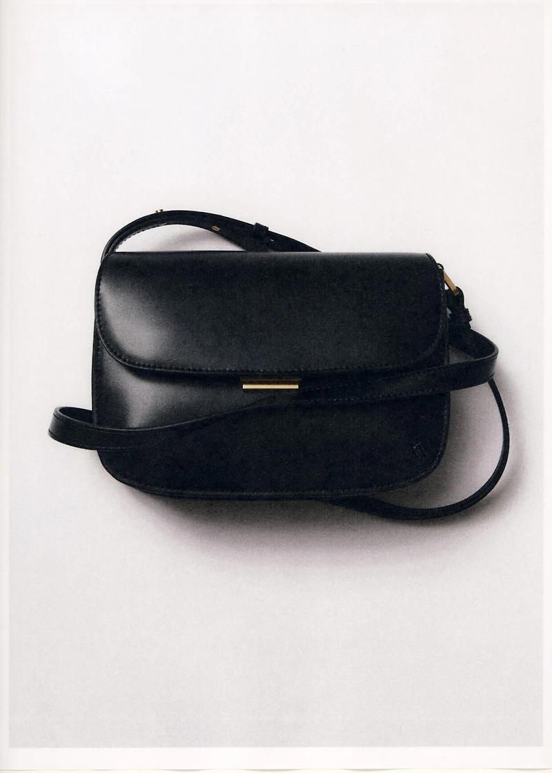 Crossbody bag with flap