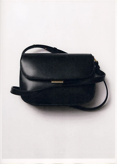 Crossbody bag with flap