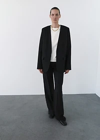 Suit jacket without lapels