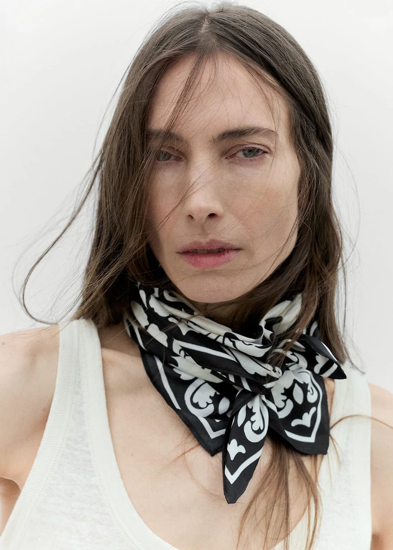 Bicolour printed scarf