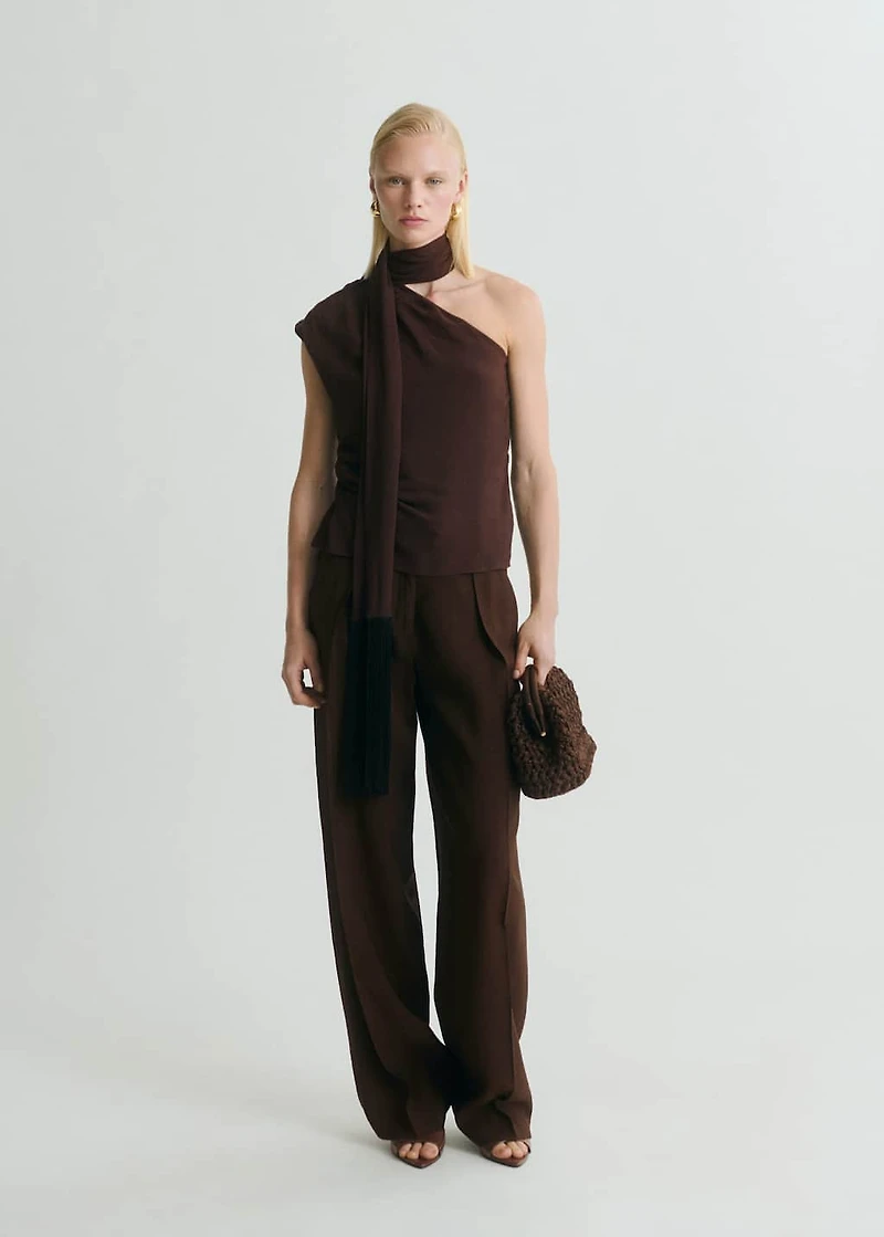 Pleat detail pants