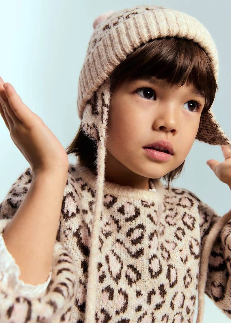 Leopard-print beanie with pom-poms