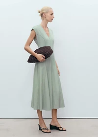 V-neck dress with stitching