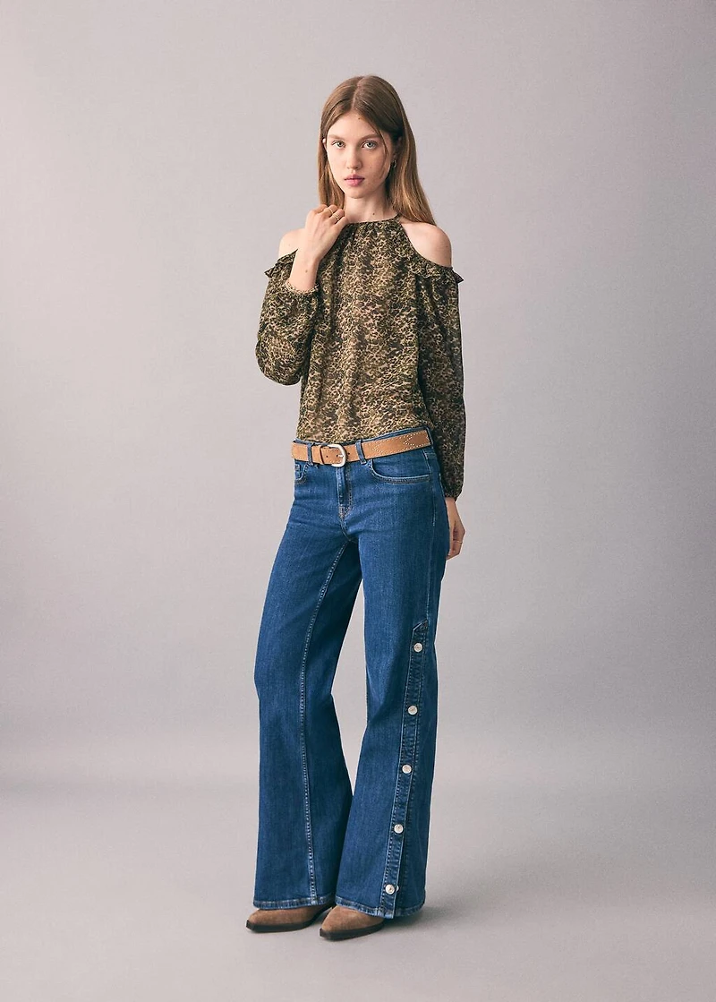 Printed blouse with cut-out
