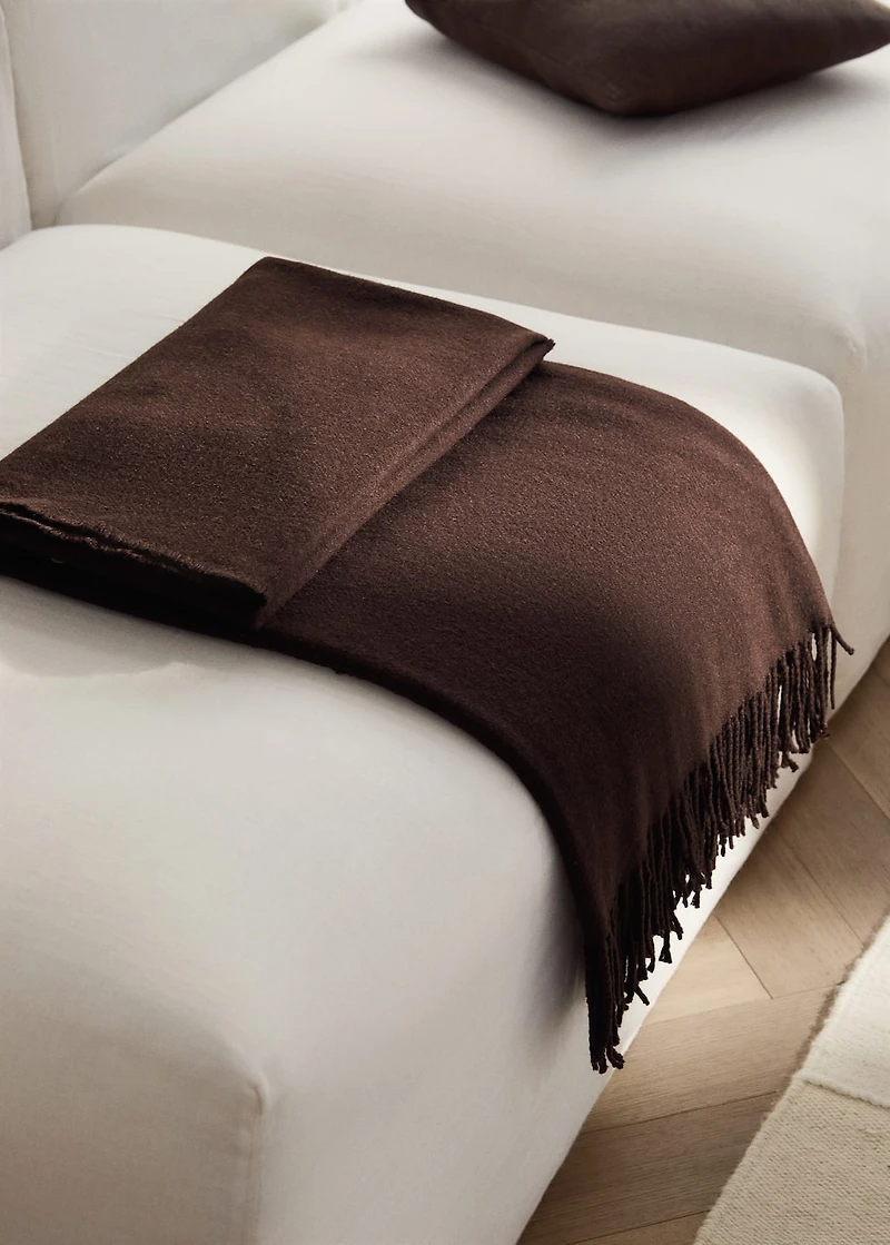 Wool-blend blanket with fringes