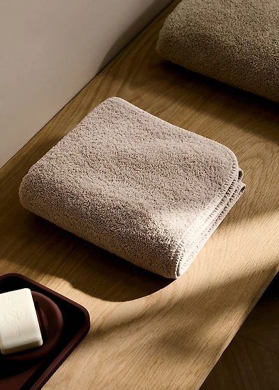 Garment-dyed washcloth