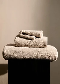 Garment-dyed bath towel