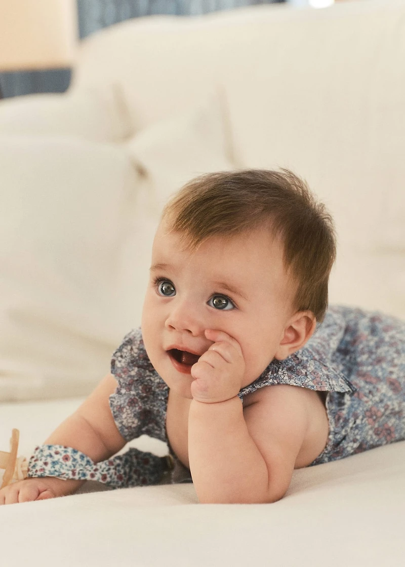 Printed brooch pacifier holder