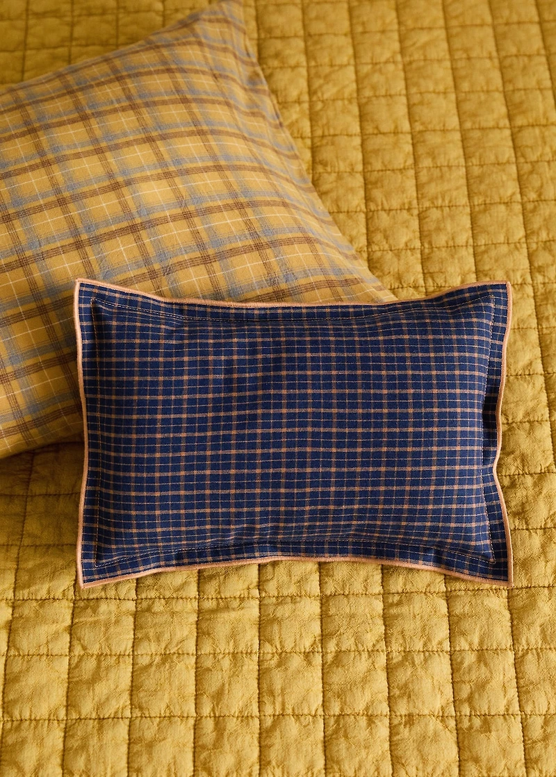 Children’s checked cushion cover with overlock 20x30 cm