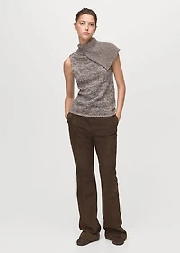 Vest with mottled wrap collar
