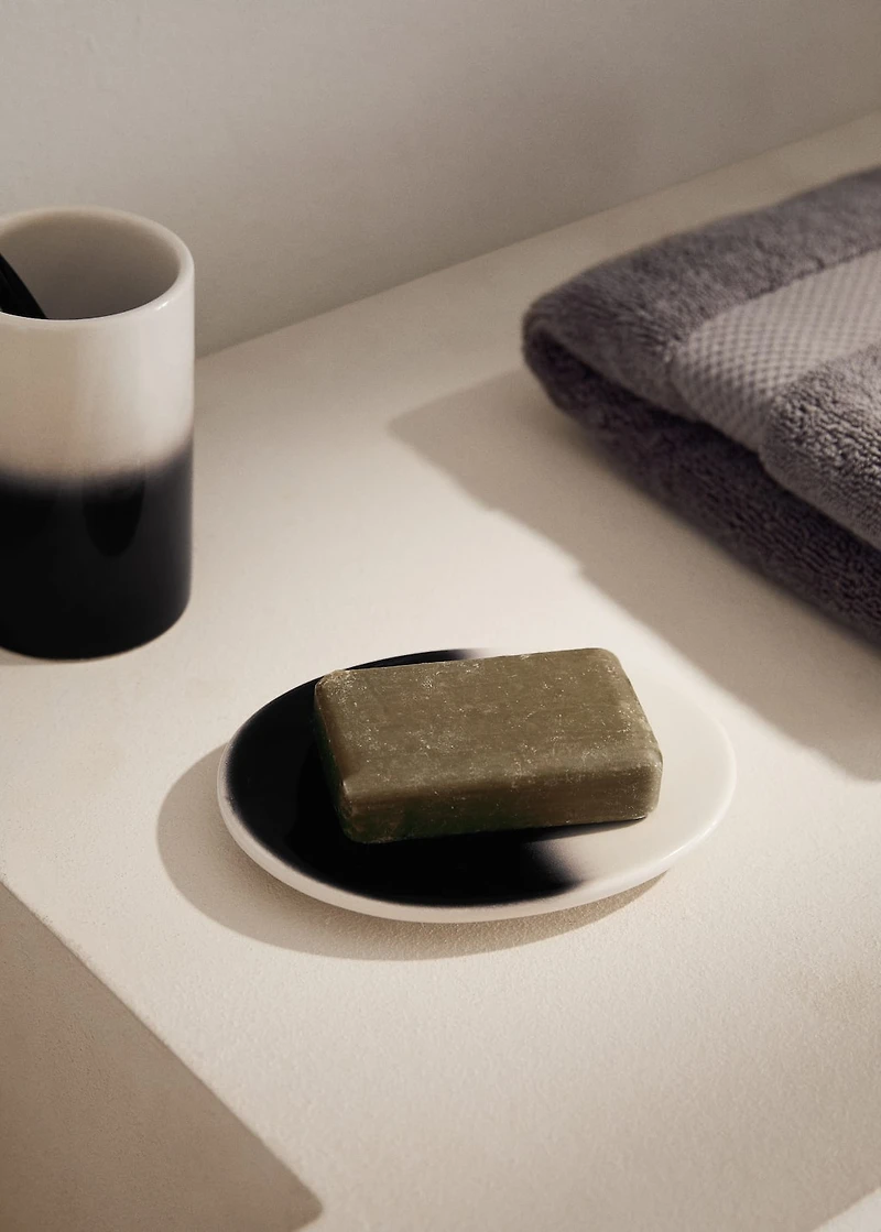 Earthenware soap dish with gradient effect