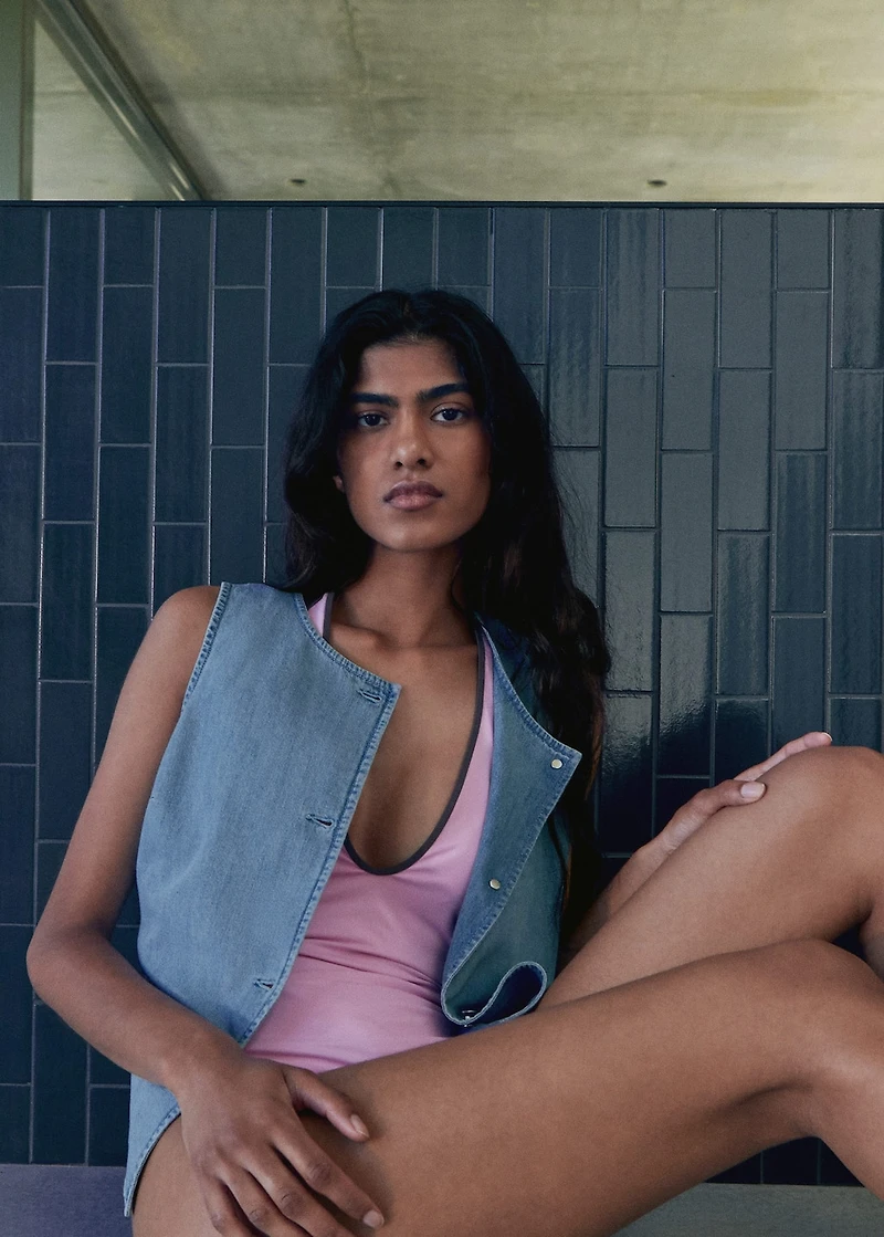 Buttoned denim vest