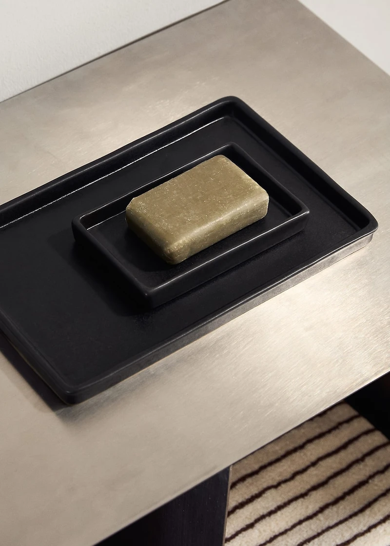 Matte-finish bathroom tray