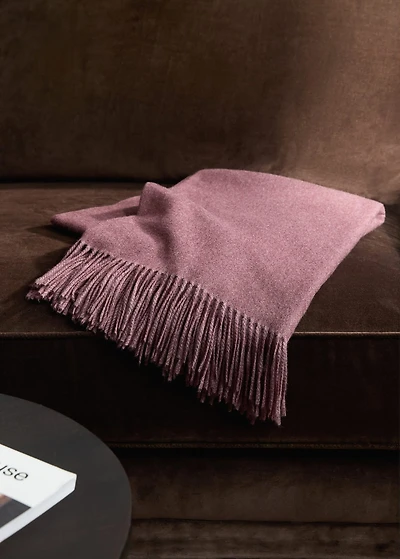 Fringed soft blanket