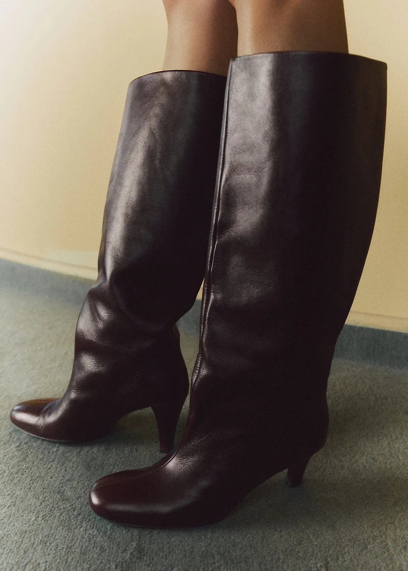 Heel leather boot
