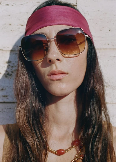 Square metallic frame sunglasses